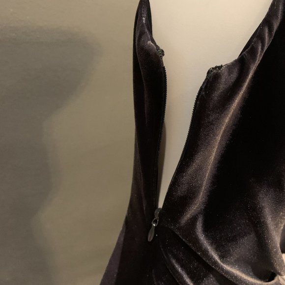 Elina G Velvet One Shoulder Dress - Picture 4 of 6